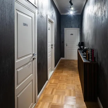 Momarooms 4* نابولي