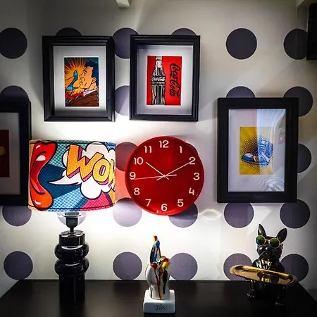 فندق مبيت وإفطار Momarooms