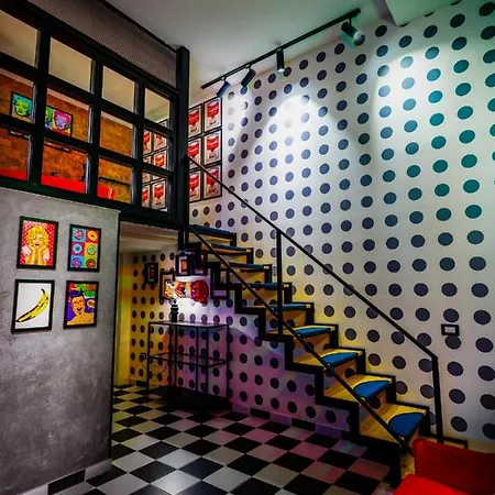 فندق مبيت وإفطار Momarooms