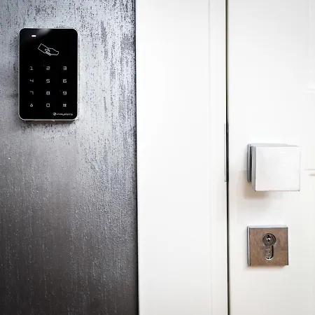 Bed and Breakfast Momarooms