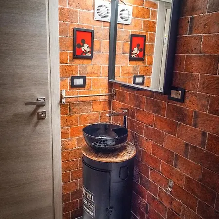 Momarooms Bed & Breakfast Naples