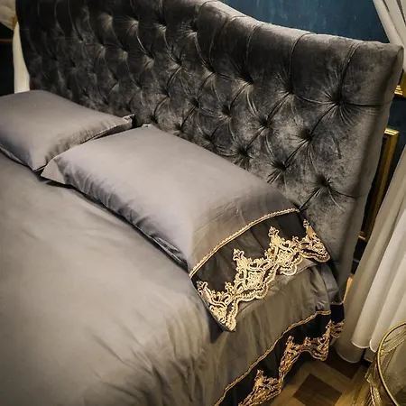 Momarooms Νάπολη