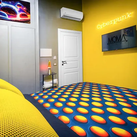 Momarooms Bed and Breakfast 4*