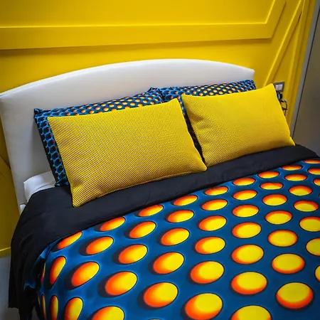 Momarooms Bed and Breakfast 4*