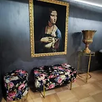 Momarooms