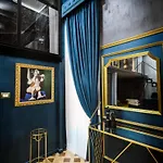 Bed and Breakfast Momarooms 4*