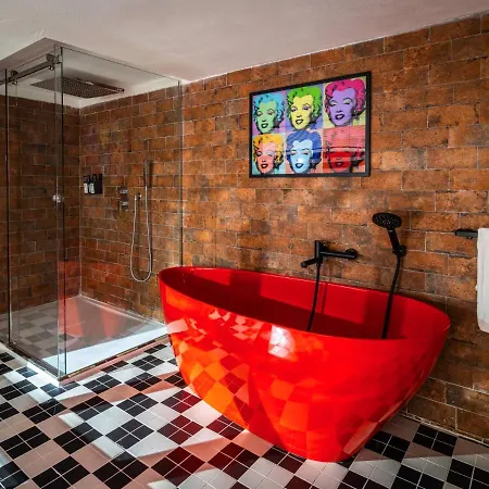 Momarooms לינה וארוחת בוקר