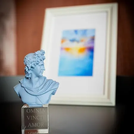 Momarooms לינה וארוחת בוקר 4*