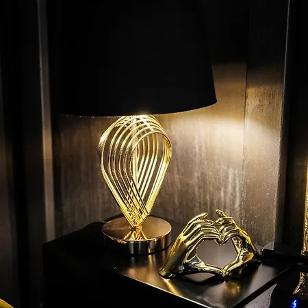 Momarooms 4* נאפולי