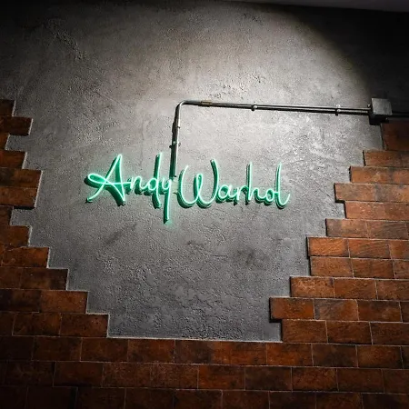 Momarooms לינה וארוחת בוקר נאפולי