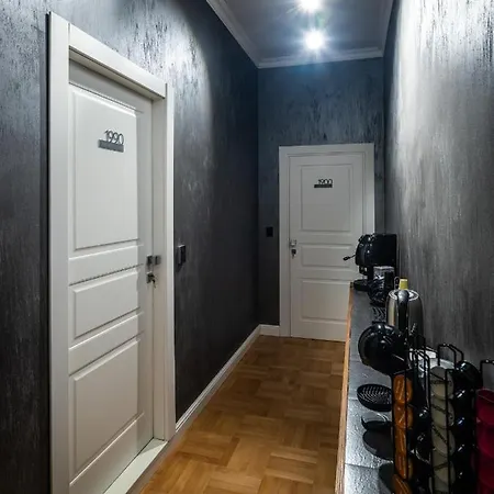 Momarooms 4* Неаполь