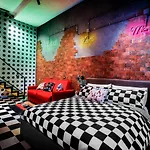 Momarooms 4* נאפולי